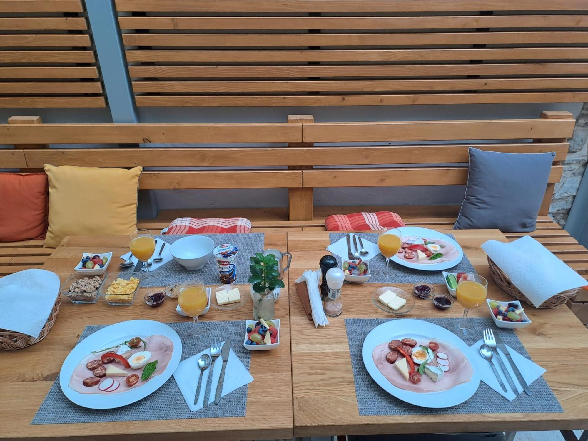 Ubytovanie U Janusa Guest house 2*